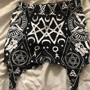 Suspender Cut-Out leggings